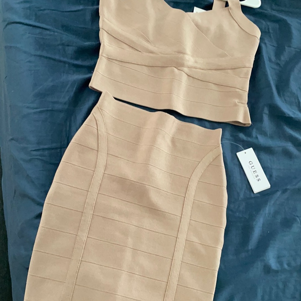 Guess 2piece skirt and crop top